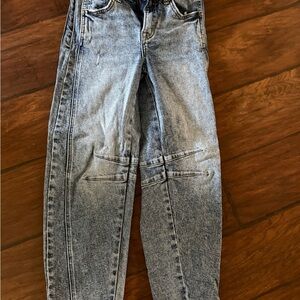 Flying Monkey Light Wash Barrel jeans